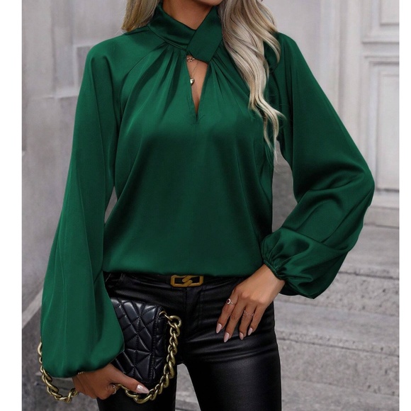 07 Classic Twist Detail Cut out Satin Long Sleeve Top - Picture 10 of 15